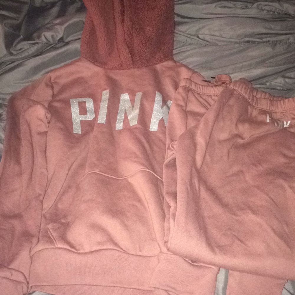 vs Pink Sweat Suit